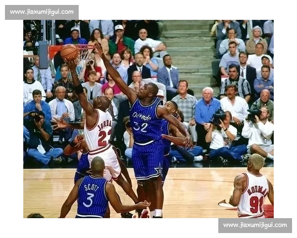 13 岁 2 米 03 天才摧毁篮筐!乔丹复出赛季遭横扫,总决赛 28+12 难敌新星 13 岁 2 米 03 天才摧毁篮筐!乔丹复出赛季遭横扫,总决赛 28+12 难敌新星