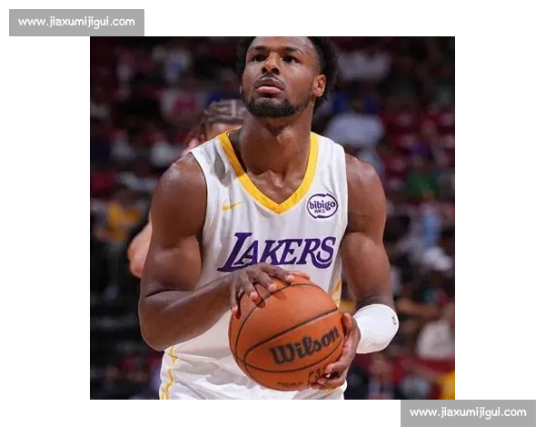 布朗尼休赛期特训揭秘:从发展联盟逆袭到夏季联赛的蜕变之路 布朗尼休赛期特训揭秘:从发展联盟逆袭到夏季联赛的蜕变之路